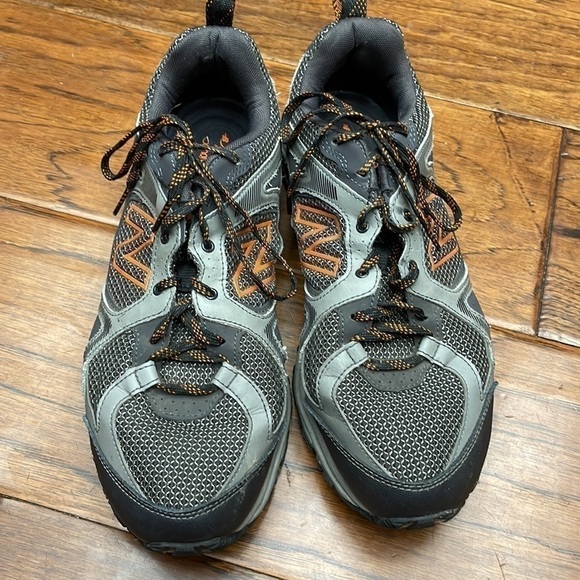 New Balance sneakers - Picture 2 of 9